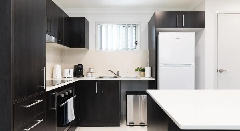 Smart Suites Self Check-in Apartments - W Freney - Image 1