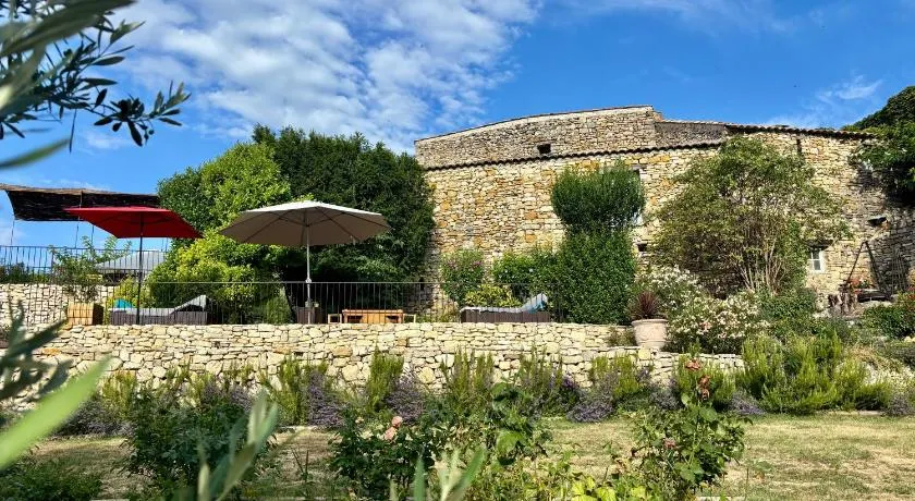 L Ostau de la Treille - Image 1