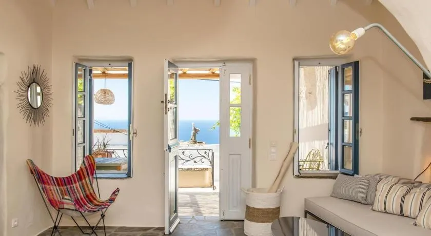 Triantaros Iconic House by Tinosstay - Image 1