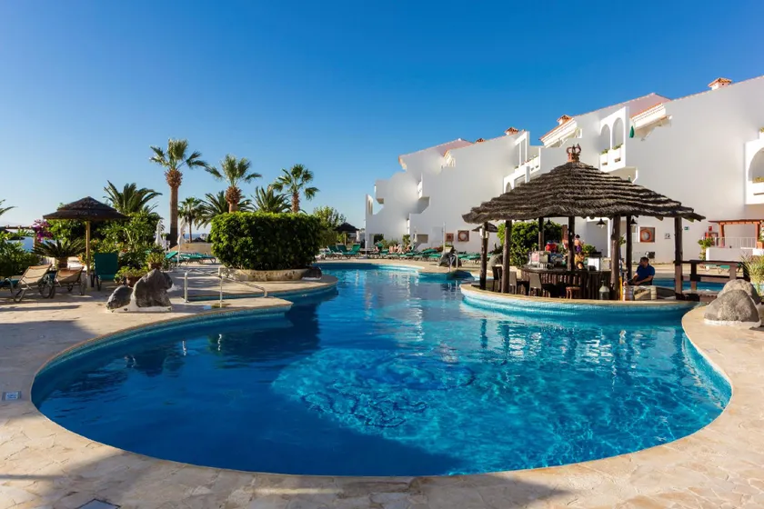 Regency Torviscas Apartments and Suites - Image 1