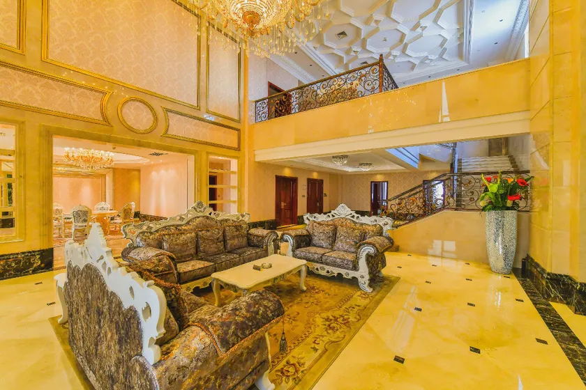 Qingfeng International Hotel - Image 1