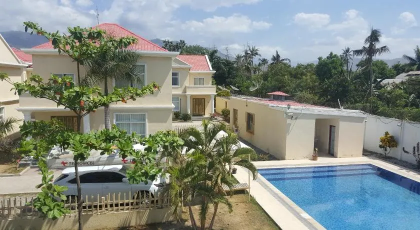 Beach Garden Hotel - Image 1