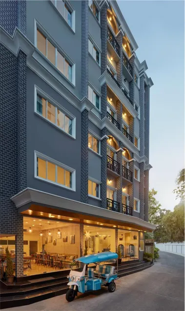 Bangkok River Loka Hotel - Image 1