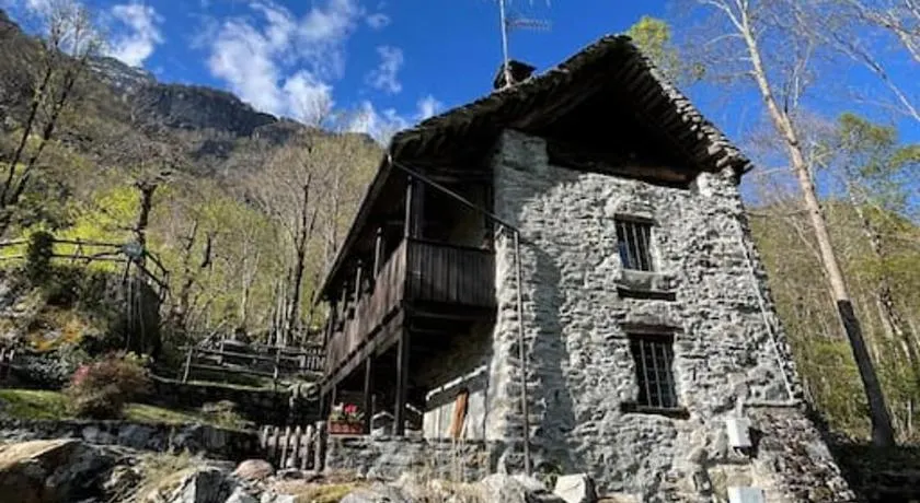 Chalet Baita Magugnaga - Image 1