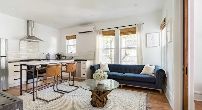 Stay Portland - The Câlin Suite - Posh Local Boutiques & Eateries - Image 1