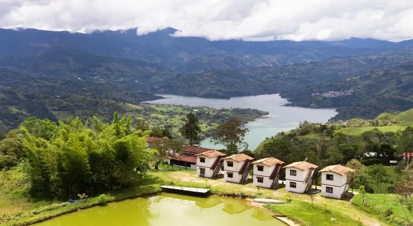 Hotel Campestre Entre Cerros - Image 1