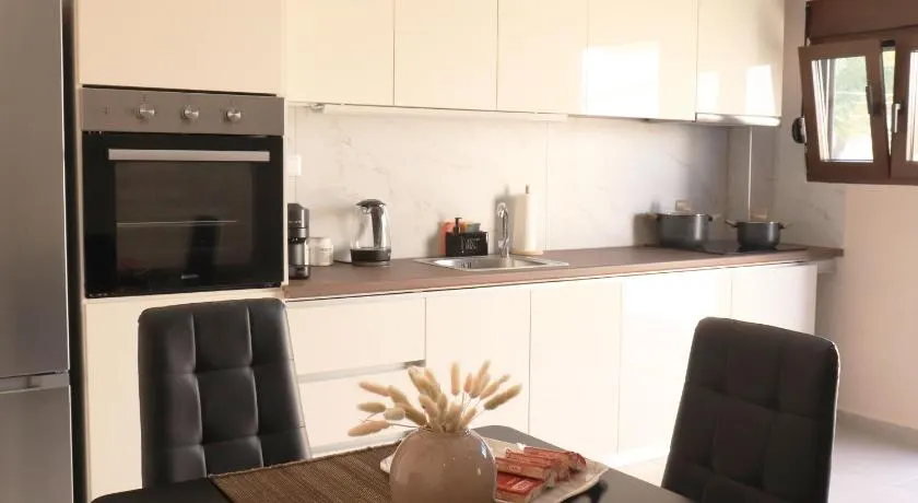 Stv Royal Appartments - Image 1