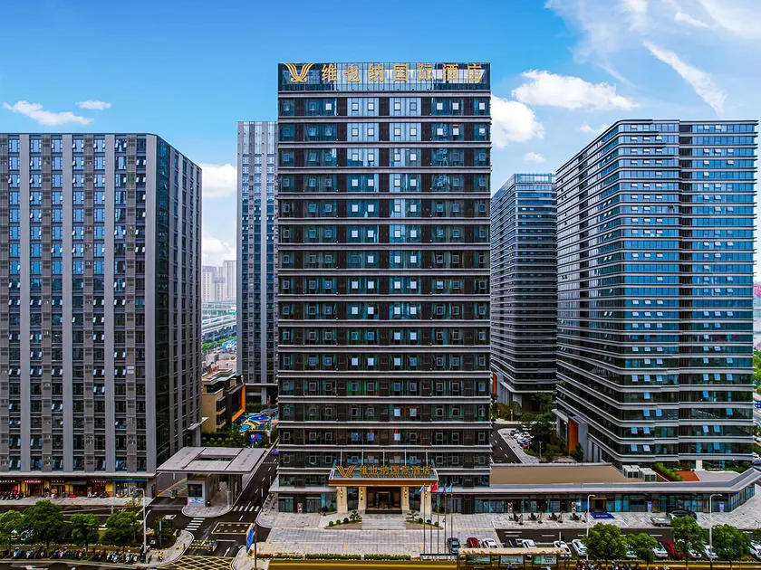 Vienna International Hotel 5.0 Ganzhou CBD Vientiane City Central Park - Image 1