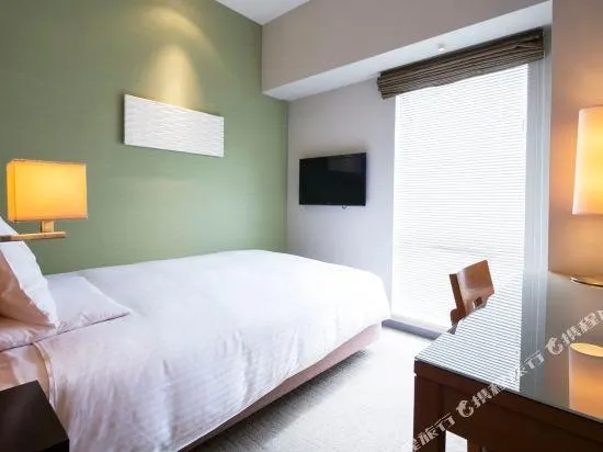 Hotel Elmont - Image 1