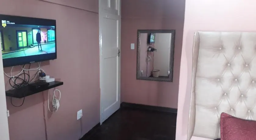 Coolden guesthouse - Image 1