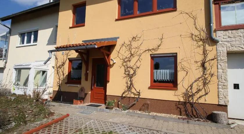 Meraviglioso appartamento adatto alle famiglie con griglia e terrazza | Vista sulla montagna - Image 1