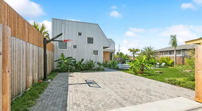 The Herald 12BR Private Villa - Image 1