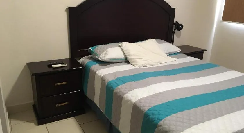 Apartamento Climatizado, 2 Habitaciones y Piscina - Image 1