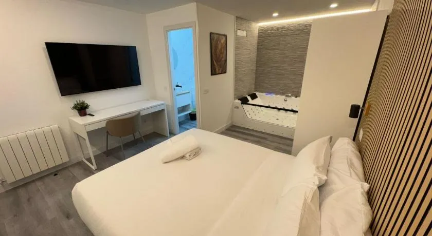 JACUZZI ROOMS PUENTE De VALLECAS - Image 1