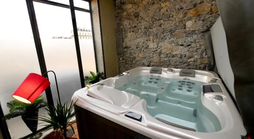 Appartement spa privatif Grenoble At Home Spa - Image 1