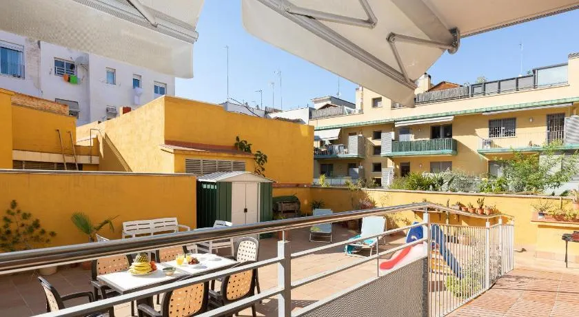Lets Holidays BIG TERRACE APARTMENT IN BARCELONA - Image 1