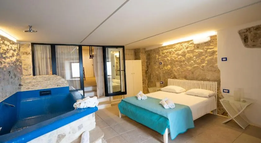 Luna Exclusive Apartment - Image 1