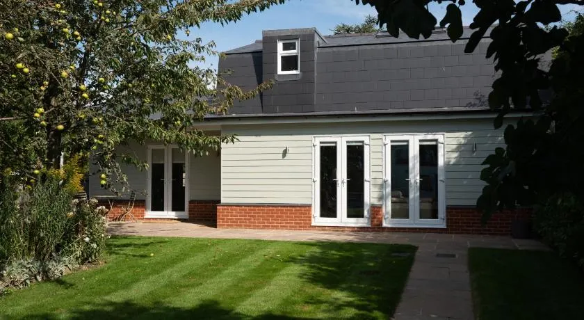 Garden Villa - Image 1