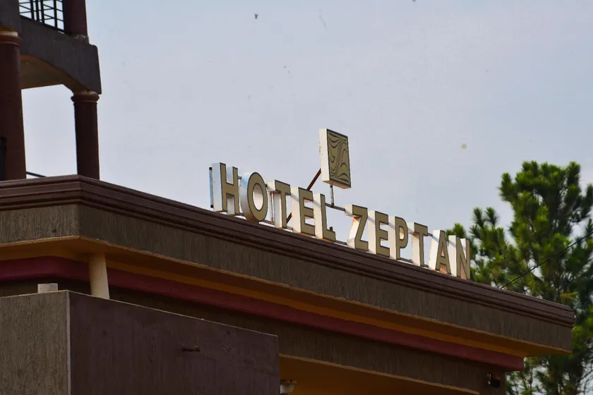 HOTEL ZEPTAN - Image 1