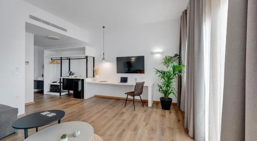 Marion Suite - Image 1