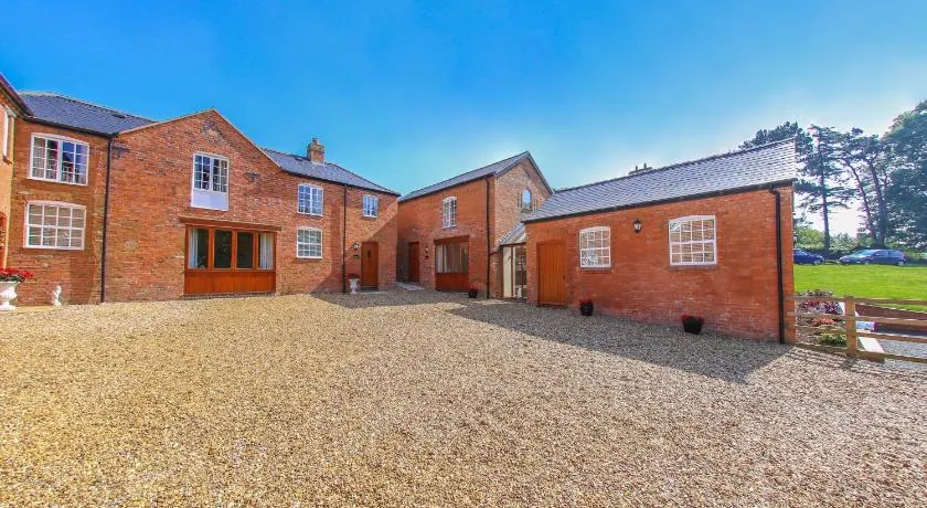 Oak Barn, Westfield Country Grns, Braunston - Image 1
