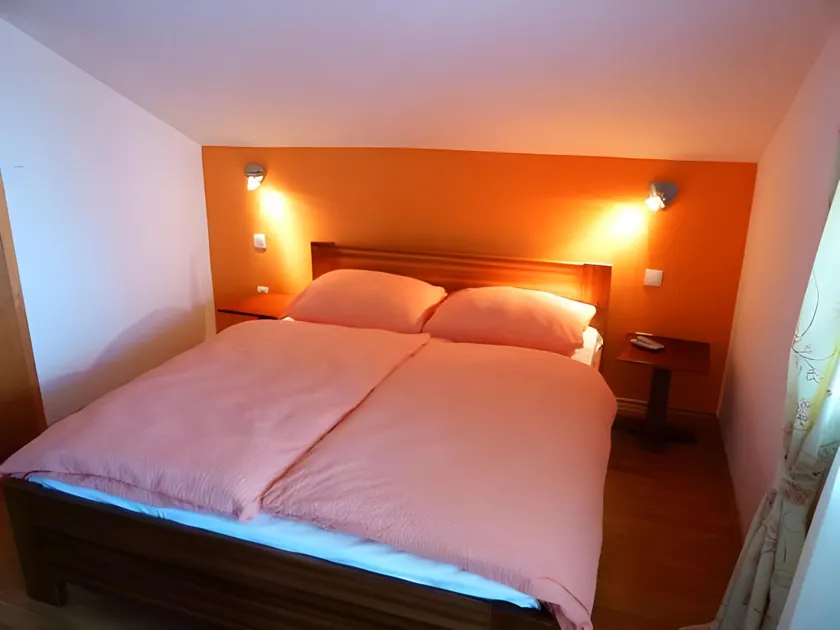 16 Lakes Guesthouse - Image 1