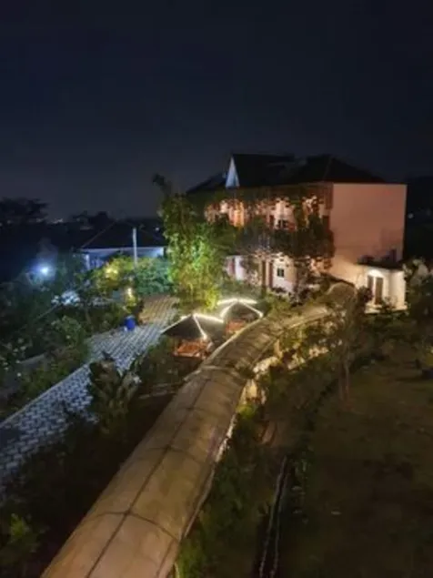 Tulip Guest House & Cafe - Image 1