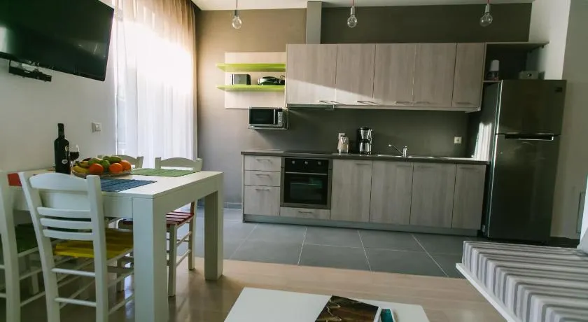 Maistros Kardamyli Apartments - Image 1