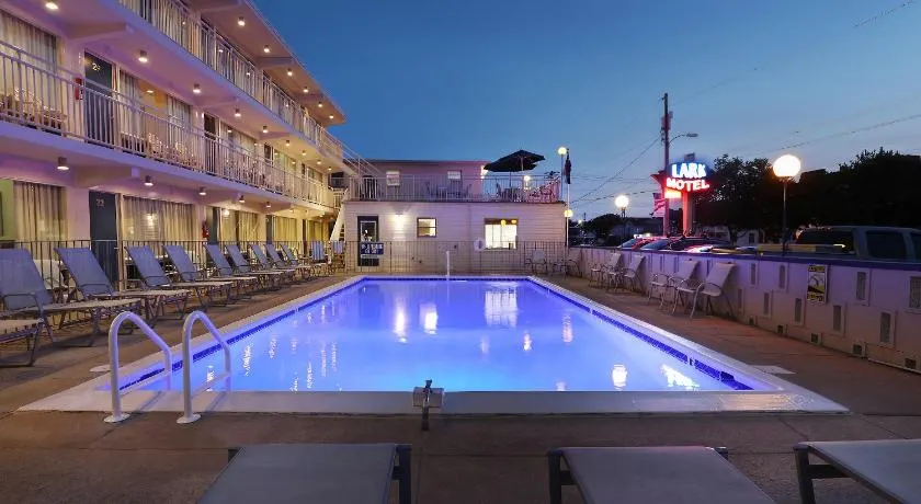 Lark Motel - Image 1