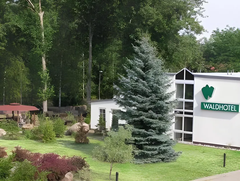 Waldhotel Seelow - Image 1