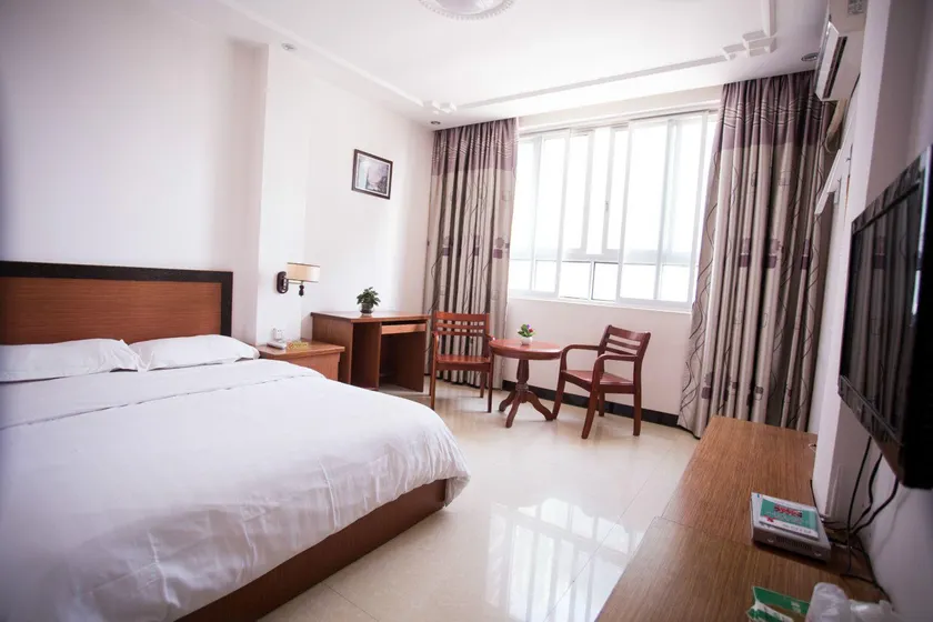 Lanbao Business Hotel - Image 1
