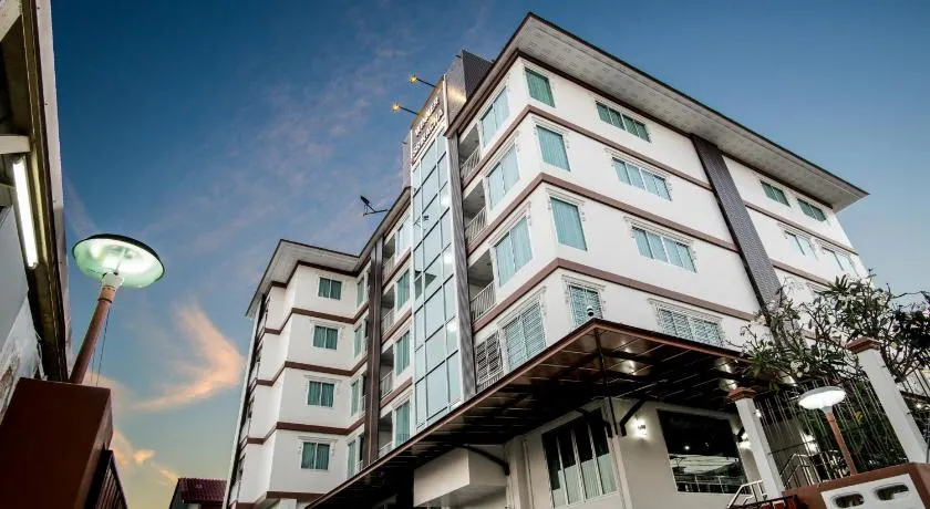 Winner Sriracha Serviced Apartment - Image 1
