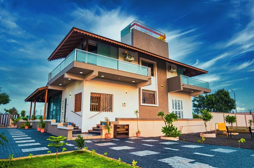 Patil Luxuries Villa in Nashik 4 Bedroom with pool - Image 1
