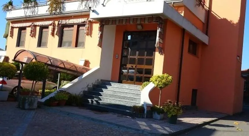 Albergo Ristorante Il Delfino - Image 1