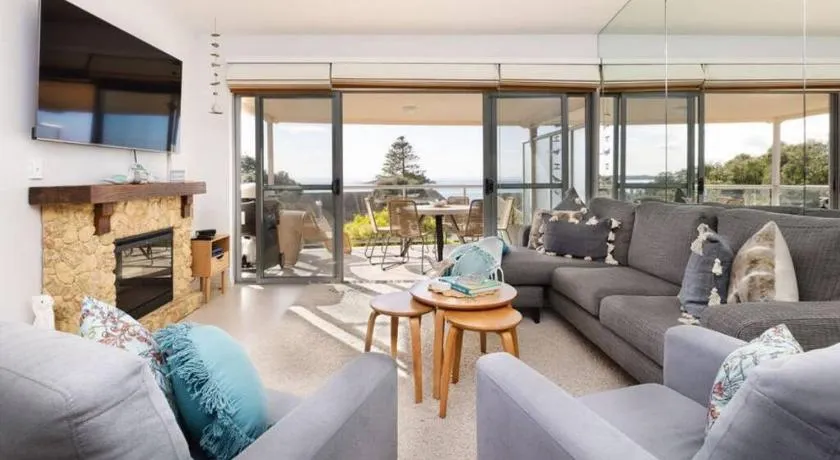 The Salty Seagull – ocean-view luxe! - Image 1