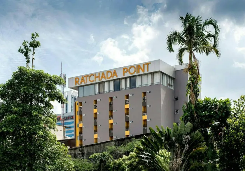 Ratchada Point Hotel - Image 1