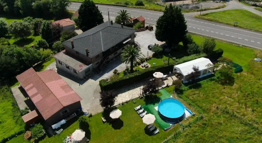 Casa Madrazo con piscina y parrillas - Image 1