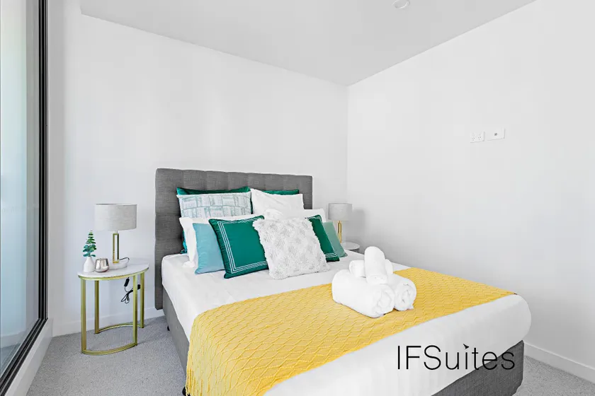 IFSuites Melbourne Village - Image 1