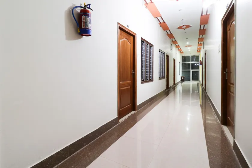Hotel O Moon Light - Image 1