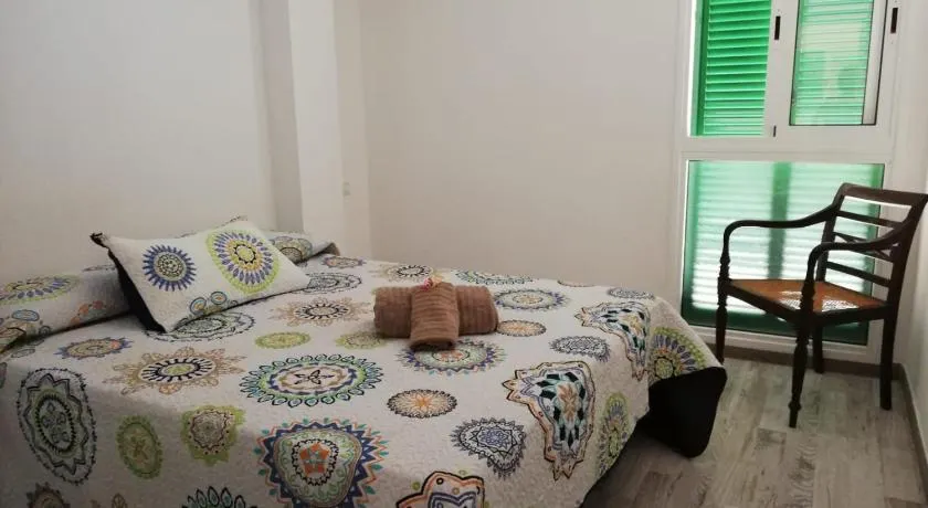 Merveilleux appartement adapté aux familles avec terrasse et piscine - Image 1