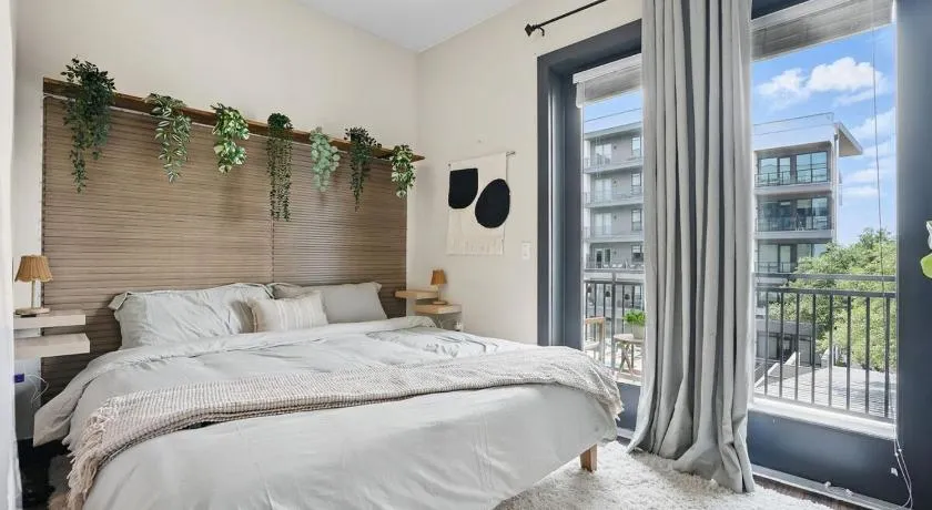 6min to Domain,12min DT Studio with Pool and Free Parking - Image 1