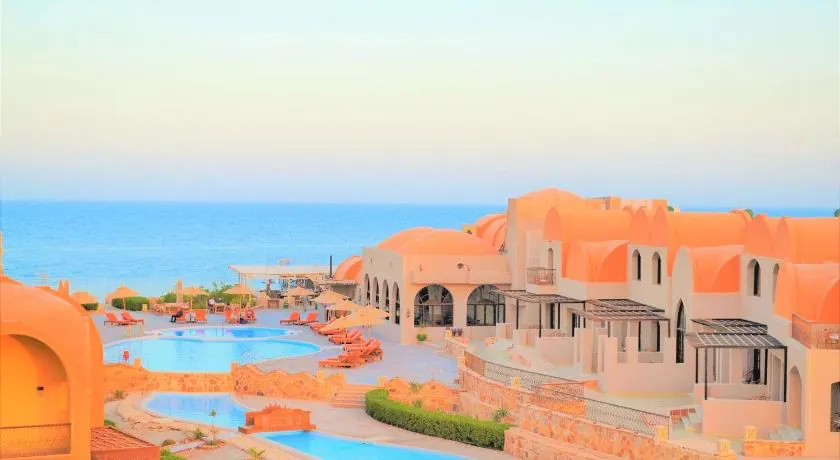 Rohanou Beach Resort - Image 1