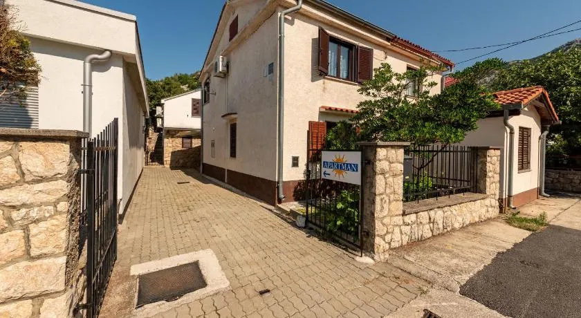 2 Bedroom Nice Home In Karlobag - Image 1