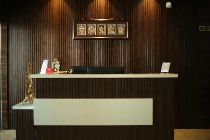 L. R RESIDENCY - Image 1