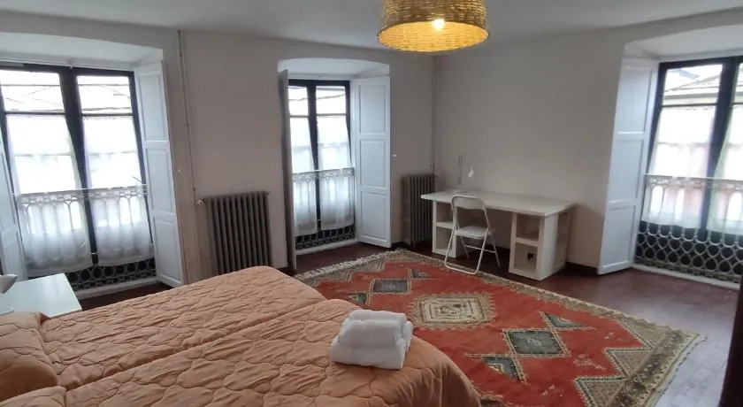 PISO CON TERRAZA - Image 1