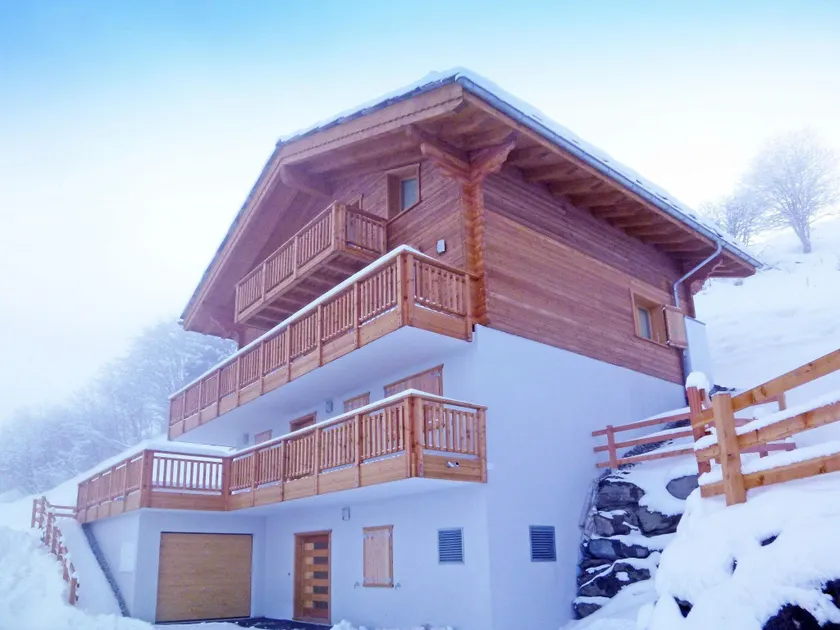 Super chalet built in 2013 - Image 1