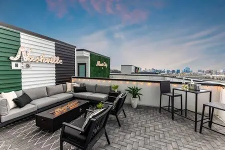 The Willow - Rooftop Lounge with Skyline Views - Image 1