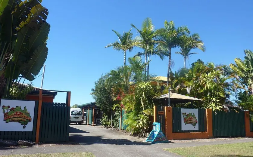 JJs Backpackers Hostel - Image 1