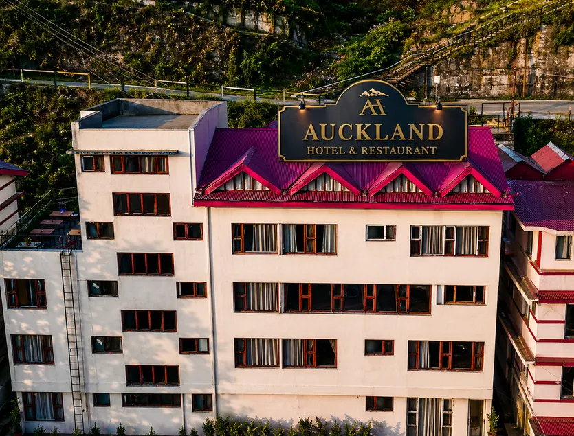 Auckland Hotel and Restaurant - Image 1