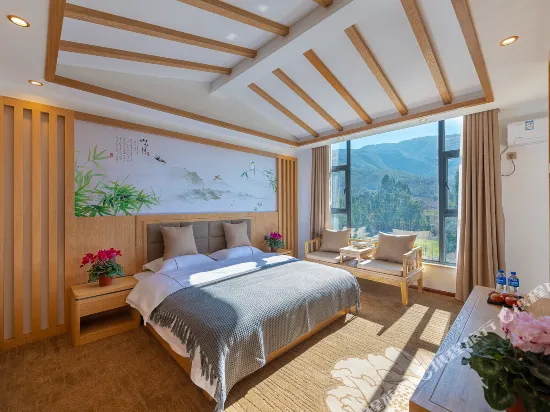 Linglong Yage Holiday Hotel (Lijiang Sanyi International Airport) - Image 1